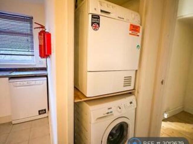 Flat for rent in Cat Hill