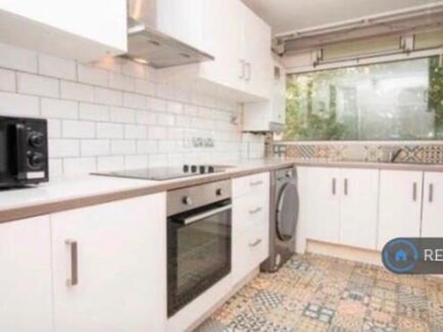 Flat for rent in Cat Hill