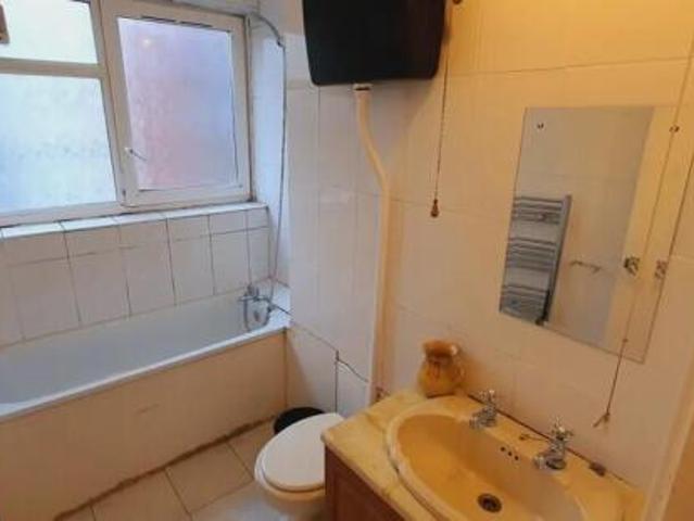 Flat for rent in Cat Hill