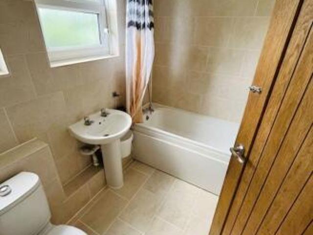 Flat for rent in Cat Hill