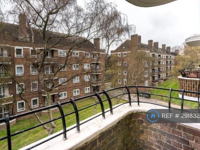 Flat for rent in Cat Hill