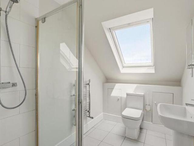 Flat for rent in Earlsfield, Greater London