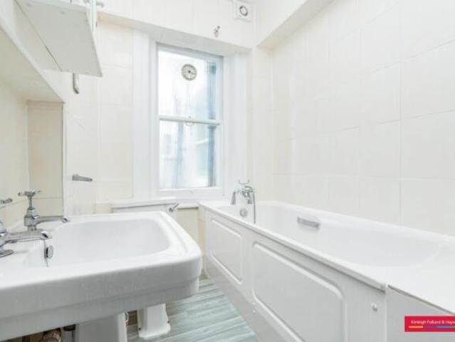 Flat for rent in Cat Hill