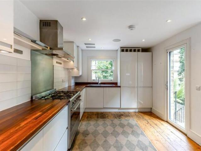 Flat for rent in Cat Hill