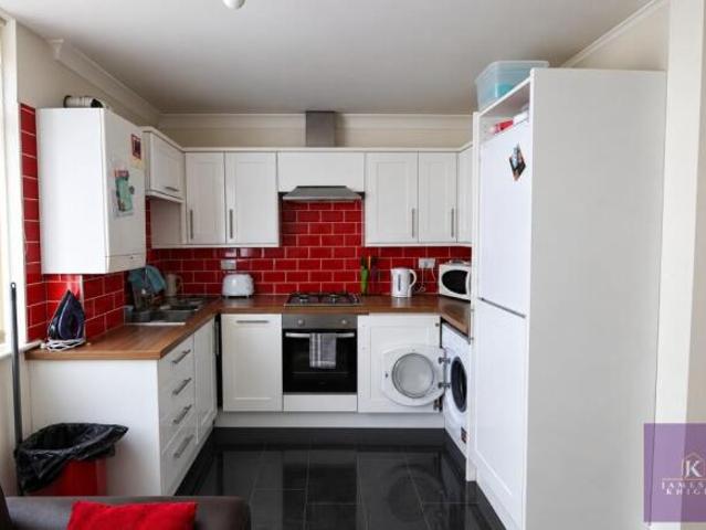 Flat for rent in Cat Hill