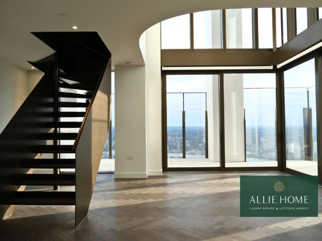 Flat for sale in Isle Of Dogs, Greater London