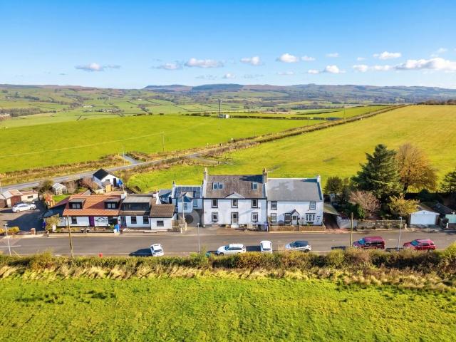 Flat for sale in Highfield, Dalry