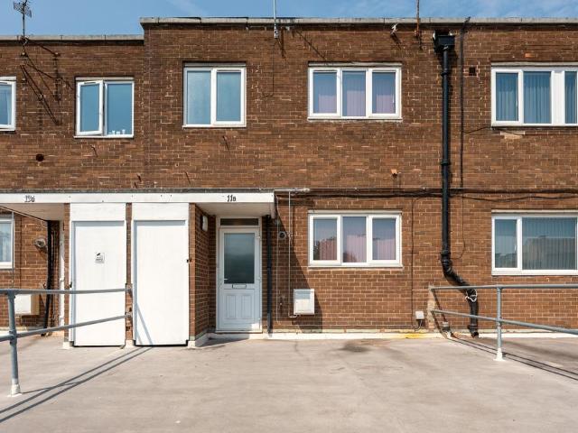 Flat for sale in Roby Mill, Lancashire