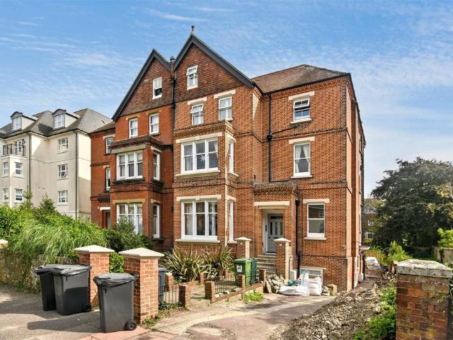 Flat for sale in Eastbourne, East Sussex