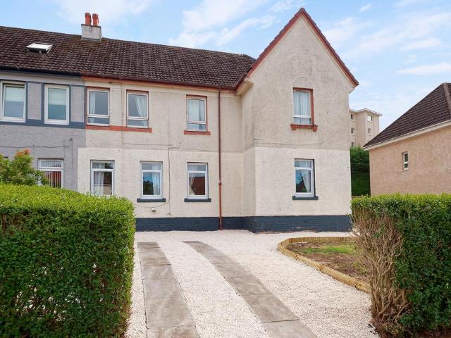 Flat for sale in Elderslie, Scotland