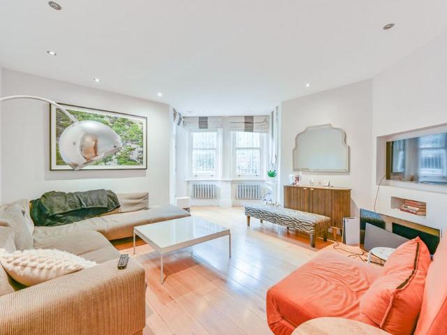 Flat for sale in Kensal Town, Maida Vale