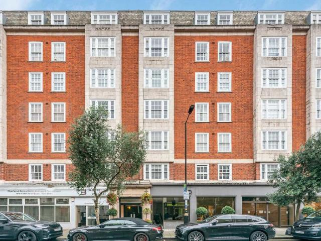 Flat for sale in Marylebone, Greater London
