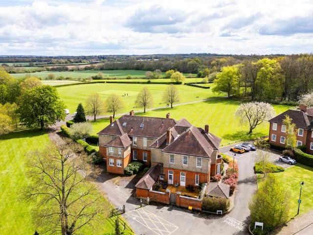 Flat for sale in Netherne-on-the-Hill, Reigate and Banstead