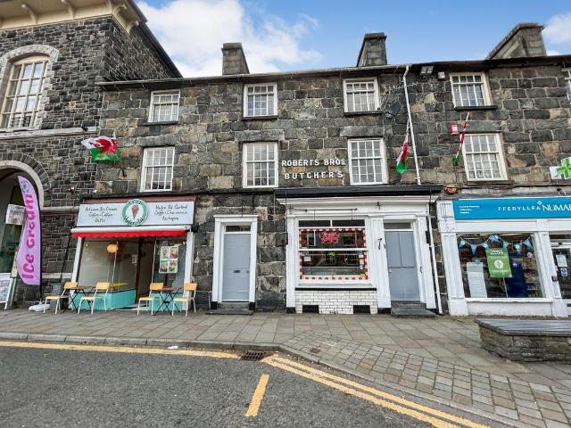 Flat for sale in Dolgellau