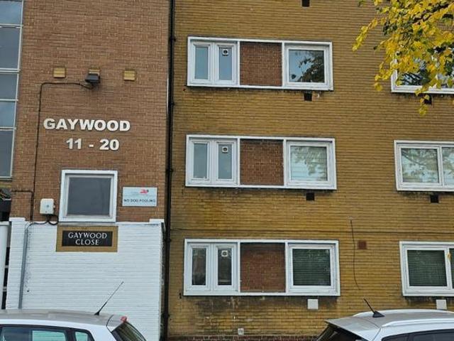 Flat for sale in Streatham Hill, Greater London