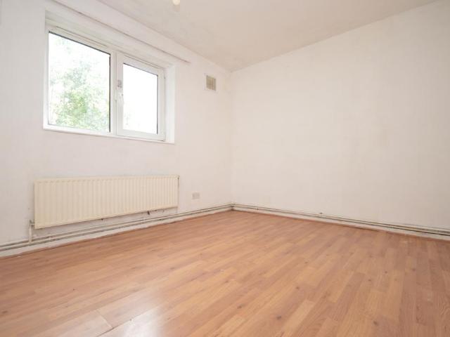 Flat for sale in London Borough of Newham, Greater London