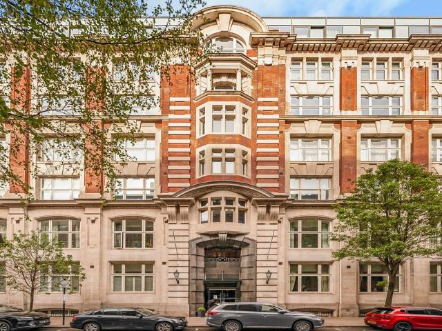 Flat for sale in St. George in the East, Whitechapel