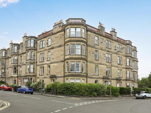 Flat for sale in Merchiston, Scotland
