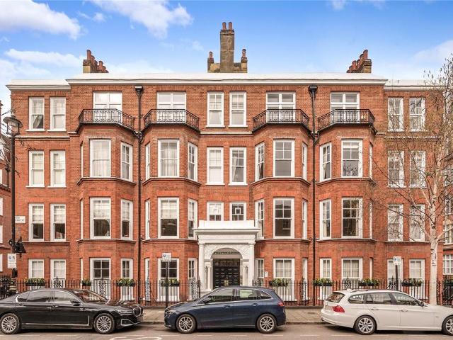 Flat for sale in Marylebone, Greater London