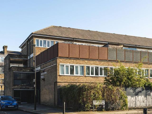 Flat for sale in Bethnal Green, Greater London