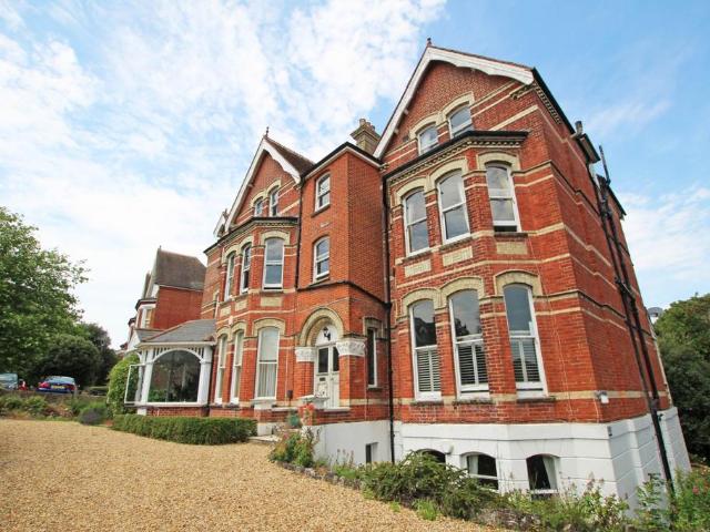 Flat for sale in Eastbourne, East Sussex