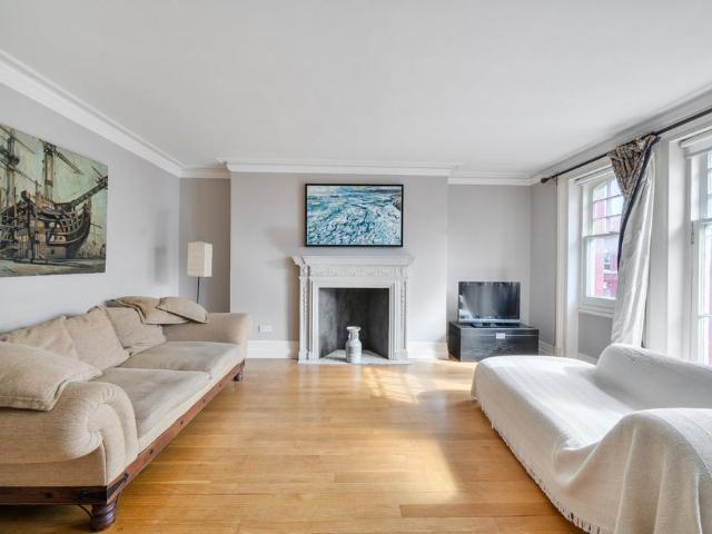Flat for sale in Paddington, Greater London