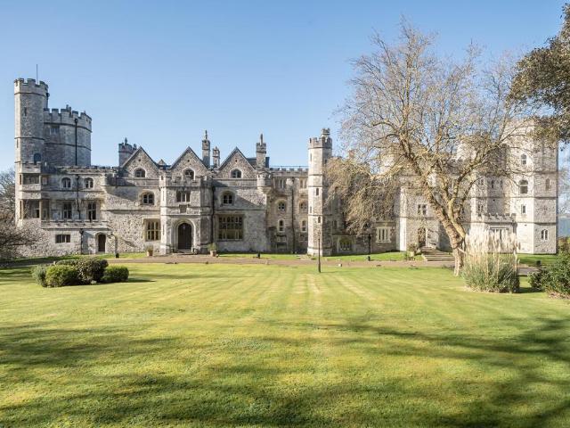 Flat for sale in Helford, Hampshire