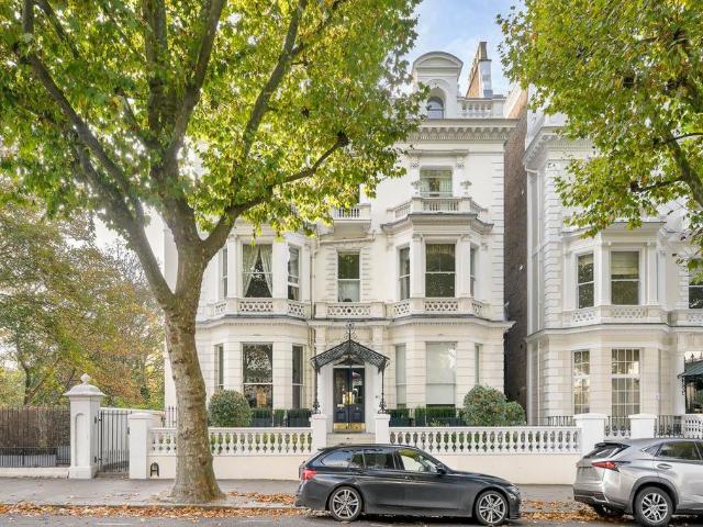 Flat for sale in Notting Hill, Greater London