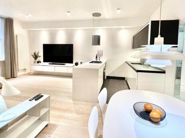 Flat for sale in Bayswater, Greater London