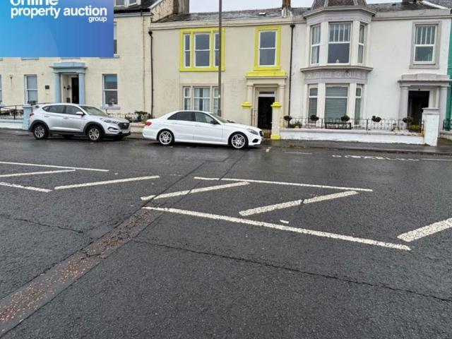 Flat for sale in Ardrossan, Scotland