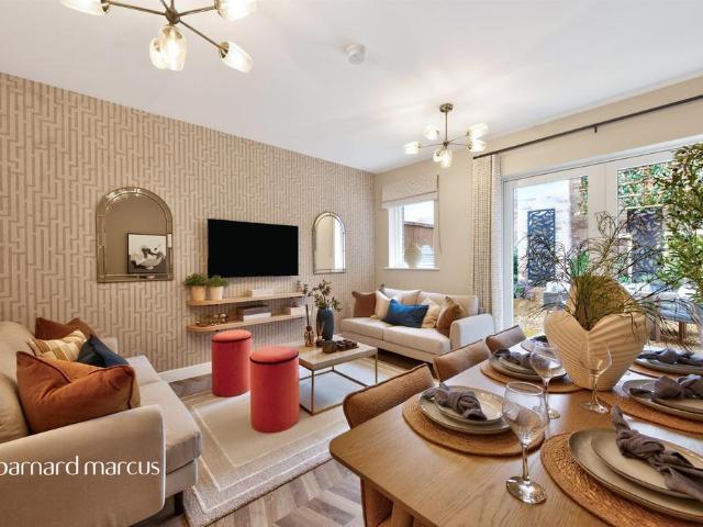 House for sale in North Finchley, Greater London