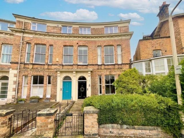 Flat for sale in South Cliff, Kepwick