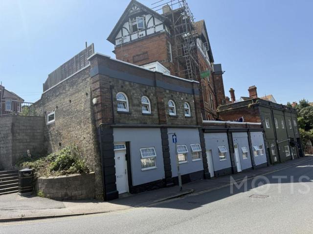 Flat for sale in Folkestone