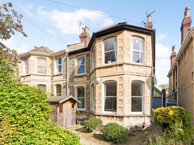 Flat for sale in Redland, Bristol