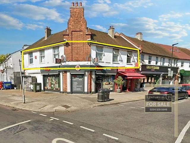 Flat for sale in London Borough of Hounslow, Heston