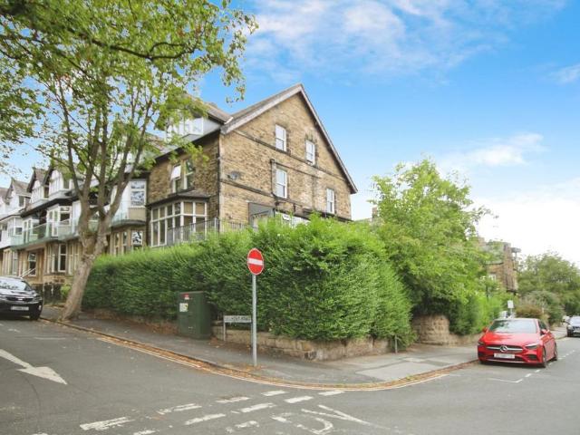 Flat for sale in Low Harrogate, Harrogate