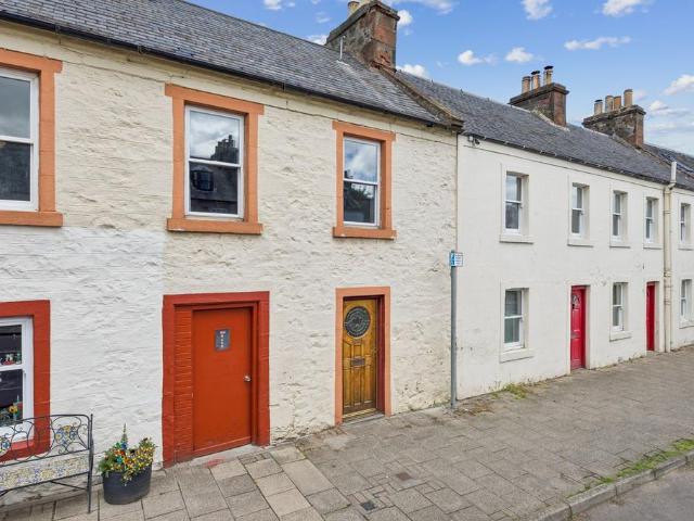 Flat for sale in Newburgh, Scotland