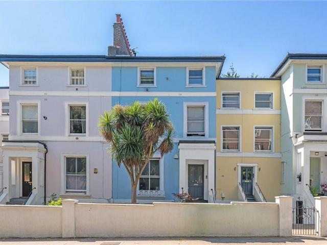 Flat for sale in Chalk Farm, Primrose Hill