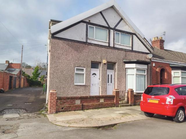 Flat for sale in Pallion, Sunderland