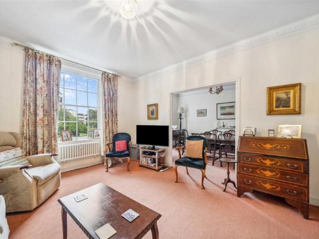 Flat for sale in West Kensington, Greater London