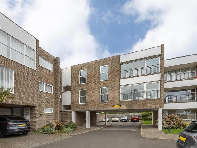 Flat for sale in Cowgate, Kenton