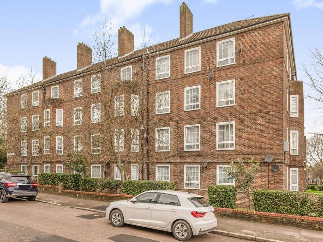 Flat for sale in London Borough of Lewisham, Brockley