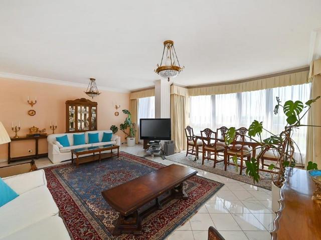 Flat for sale in Paddington, Greater London