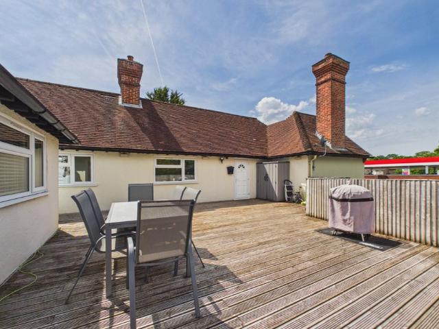 Flat for sale in Blackwater and Hawley, Hart