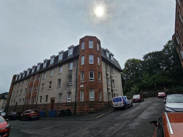 Flat for sale in Port Glasgow, Scotland