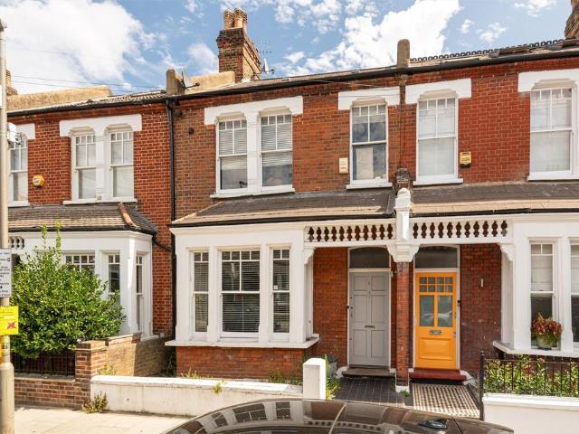 House for sale in Clapham Junction, Greater London