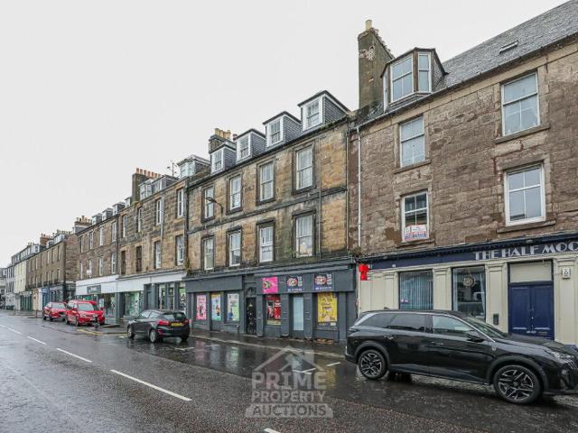 Flat for sale in Bridgend, Perth