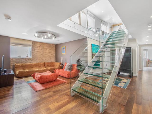 Flat for sale in Ratcliffe, Limehouse