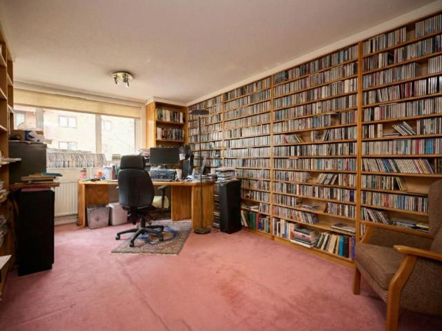 Flat for sale in Greater London
