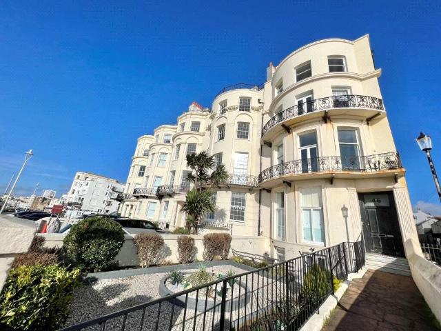 Flat for sale in Kemptown, Brighton & Hove